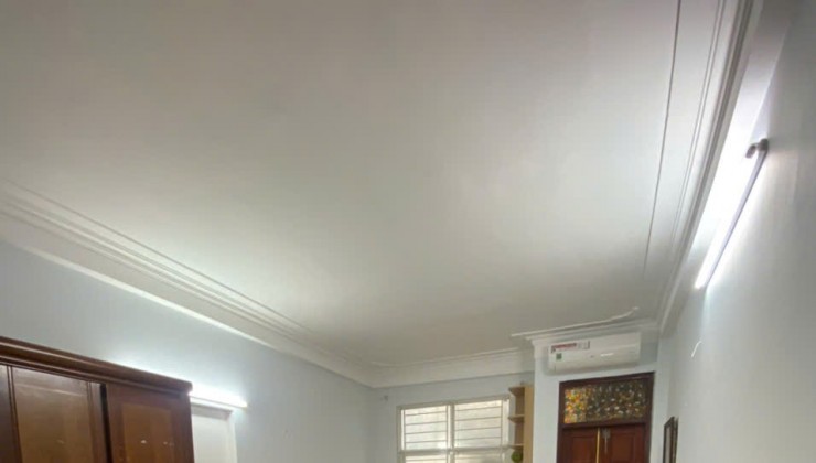 Cho thuê nhà nguyên căn ngõ 1197 Giải phóng Hoàng Mai hà Nội, Ô Tô 10m, 4 tầng, 4 ngủ, 10 Triệu